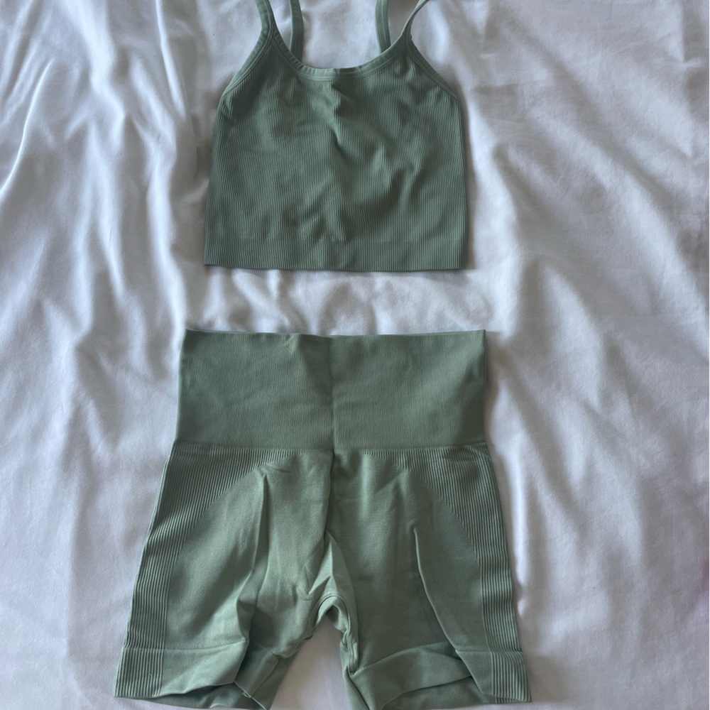 Set active Matcha set shorts and tank Sculptflex